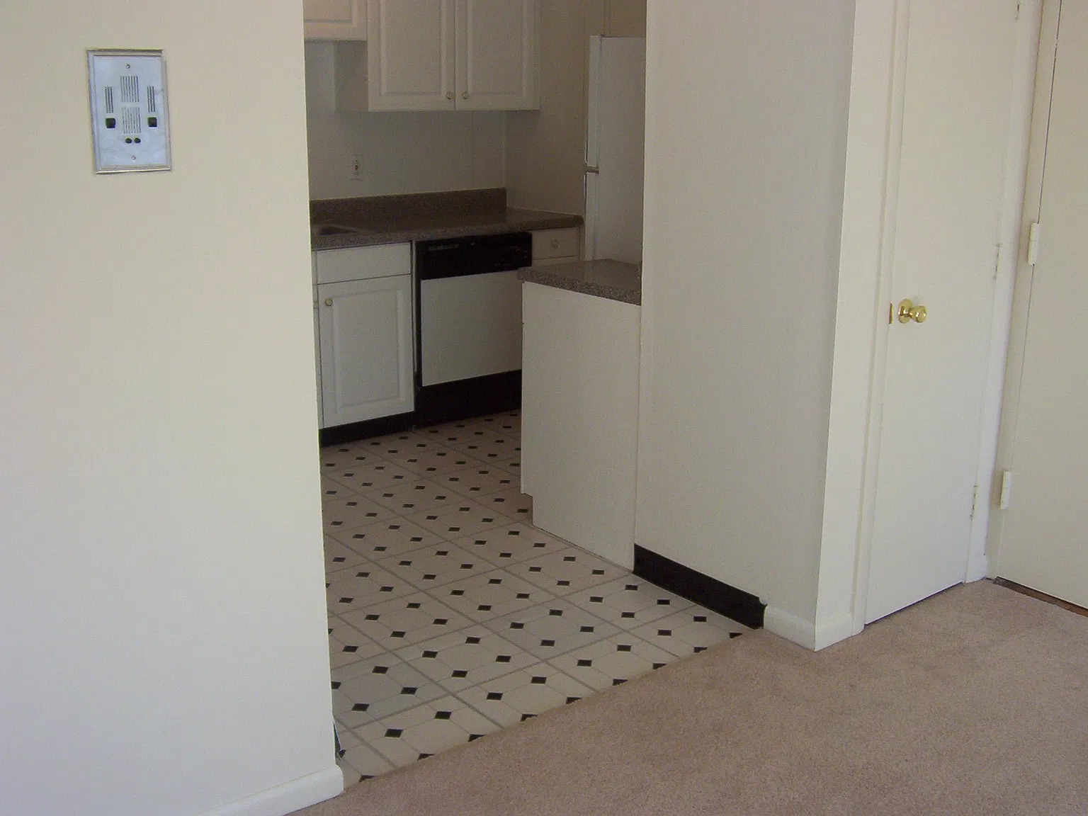 1 bed, $2,759 — Photo 3