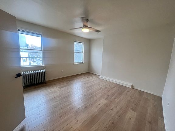 2nd image of 384 Graham Ave APT 3L