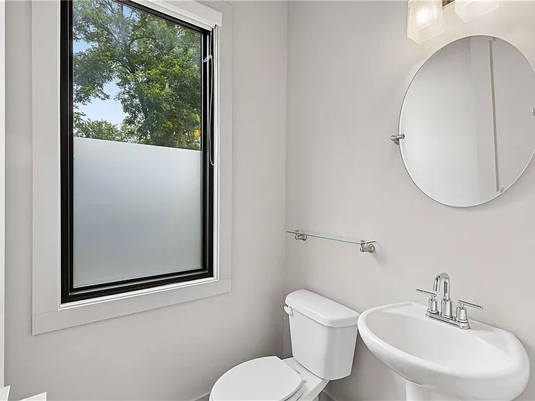 102 City View Ct NE — Photo 15