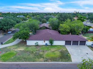 901 Crestview Dr, Laredo, TX 78045