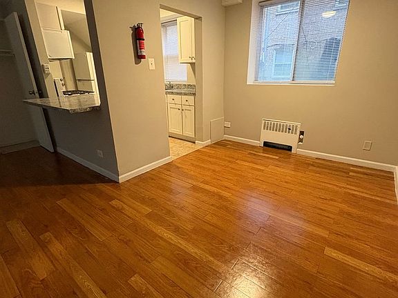 3rd image of 135-143 S Waller Avenue Gdn #As-a