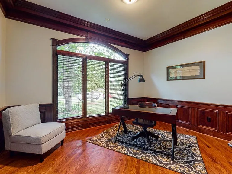 7703 Wolfpen Ridge Dr — Photo 11