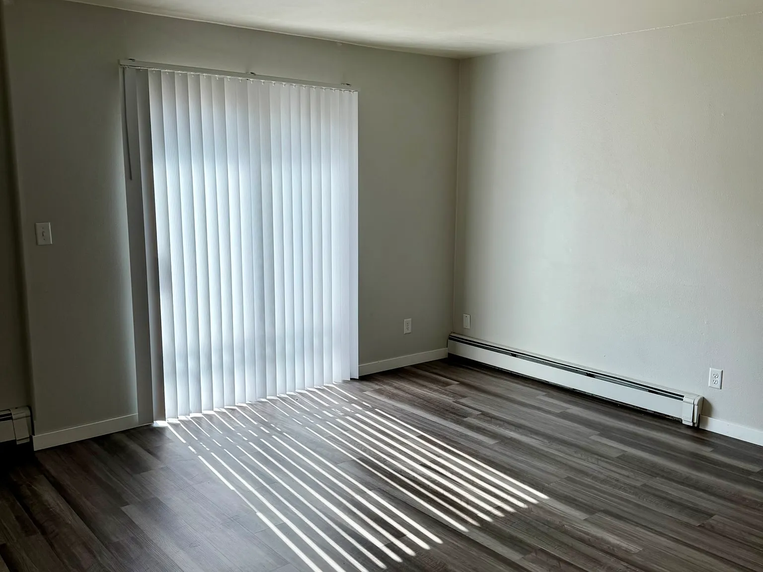 3 bed, $1,429 — Photo 4