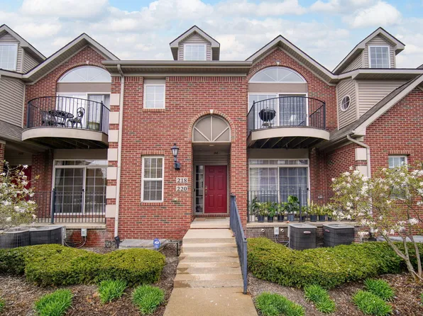 220 W Oakbrook Dr, Ann Arbor, MI 48103
