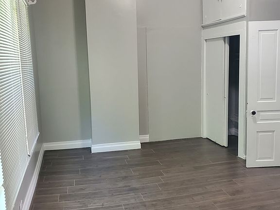 2nd image of 803 Woodlawn St