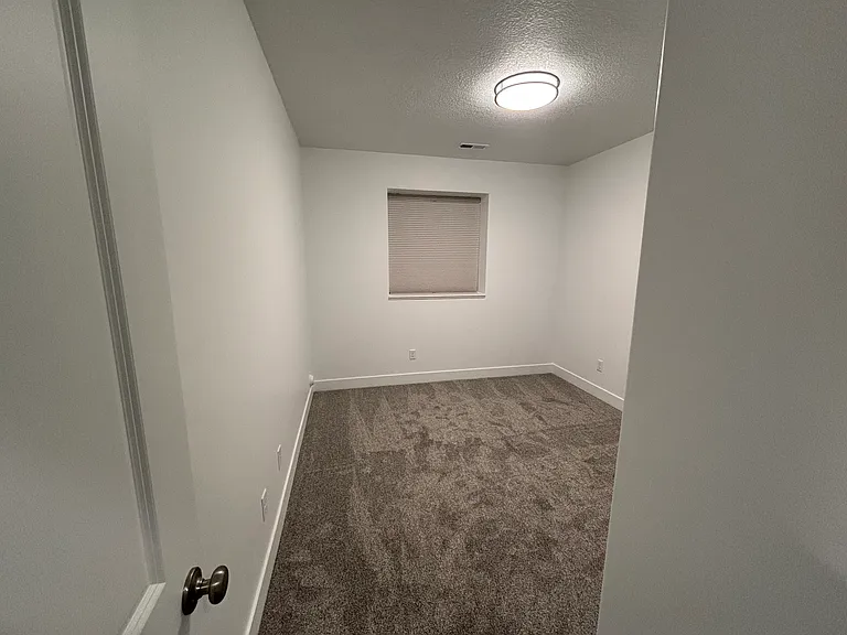 3594 W 2800 S — Photo 9