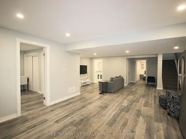 150 Valley Vista Dr #BASEMENT — Photo 10