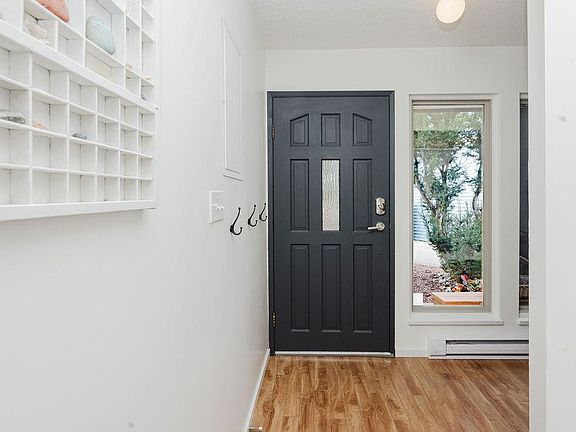 5th image of 623 Farnham Rd #5