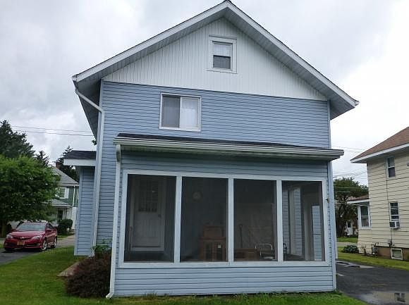2nd image of 212 N Duane Ave