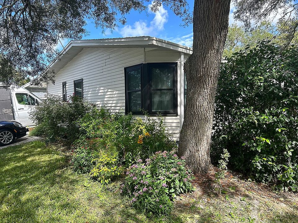 1st image of 44 Falls Way Dr