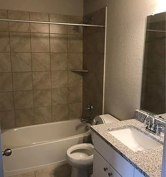 10808 Mickelson Dr — Photo 5