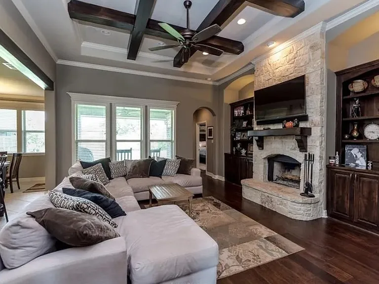 2502 Kimbolton Dr — Photo 8