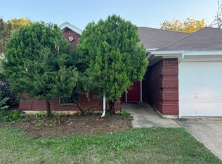 1725 Lincolnshire Way, Fort Worth, TX 76134