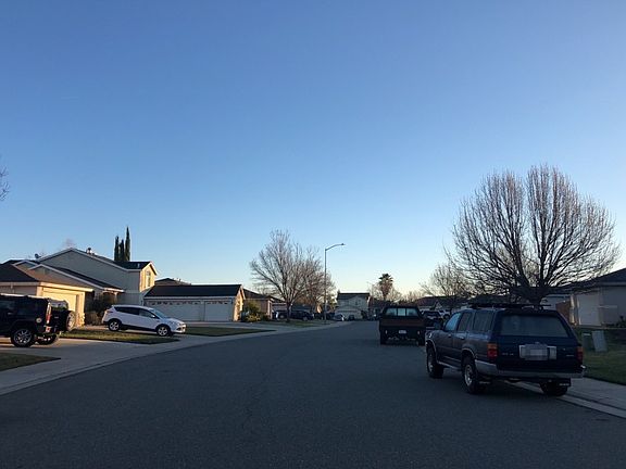 4th image of 139 Sullivan Way