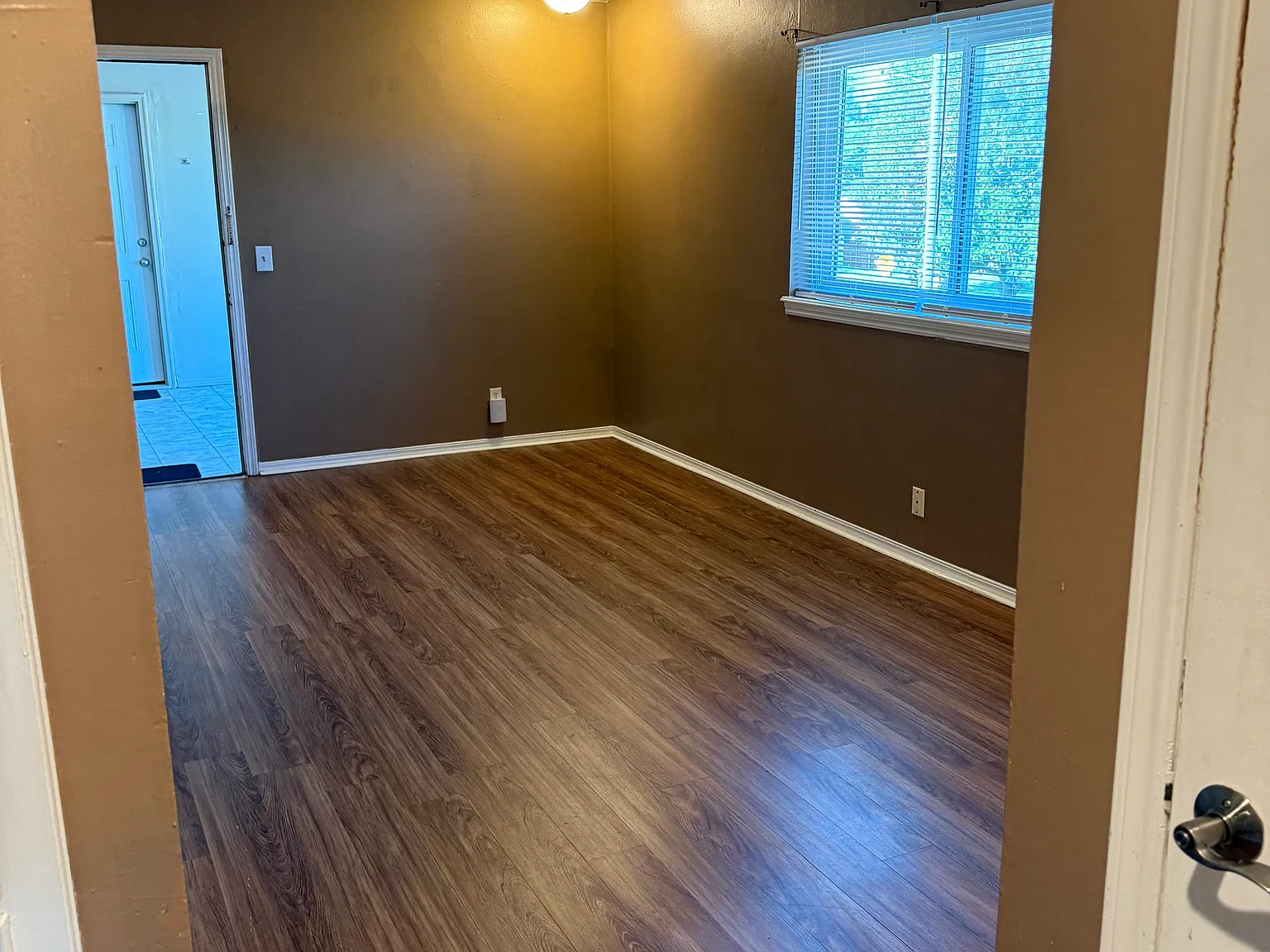 3630 N Villa Ave — Photo 2