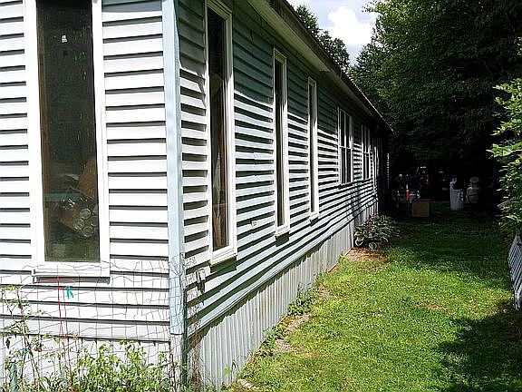 3rd image of 152 White House Rd