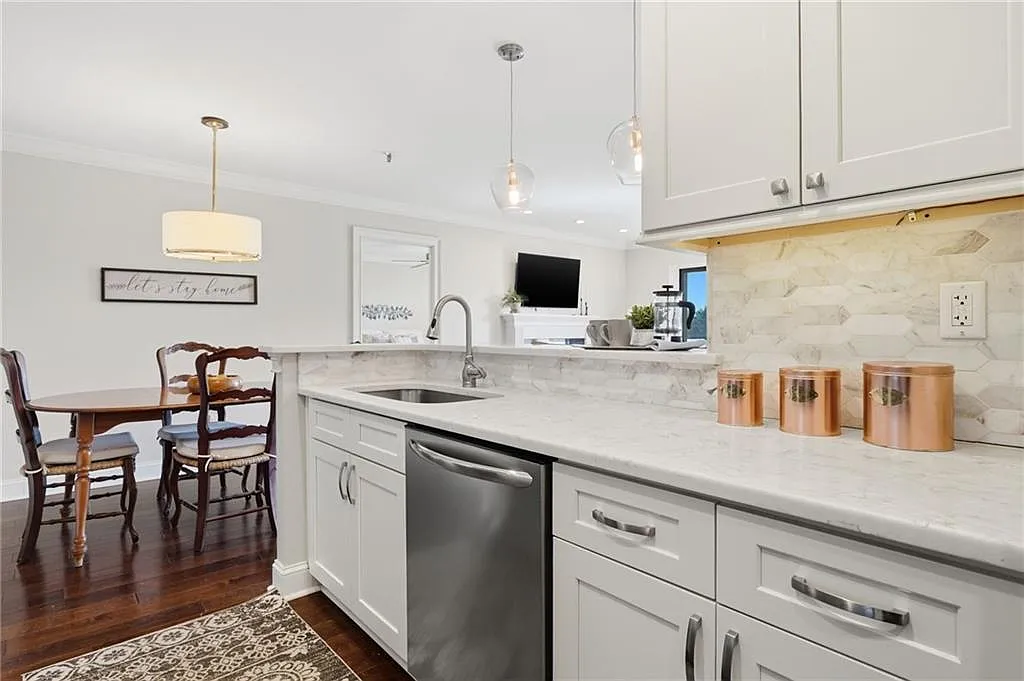 1 bed, 2.0 bath, 1070 sqft, $2,500 — Photo 4