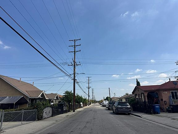 4th image of 951 1/2 S Kern Ave