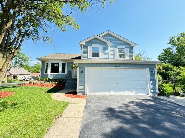 1098 Pear Tree Ln, Wheeling, IL 60090