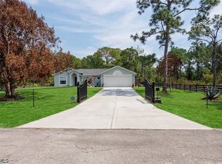 2118 Moore Ave, Alva, FL 33920