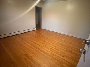 1018 Montgomery St APT B, Blacksburg, VA 24060