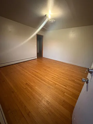1018 Montgomery St Photo 1