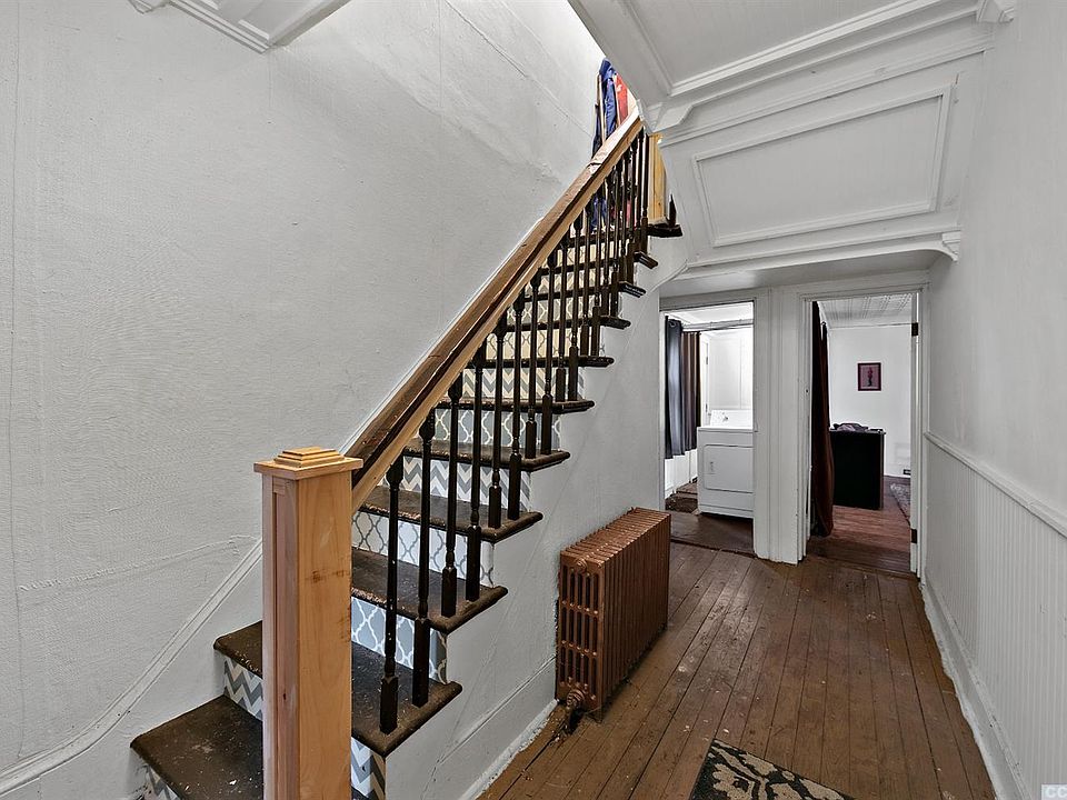 140 Grand Ave, Saratoga Springs, NY 12866 Zillow