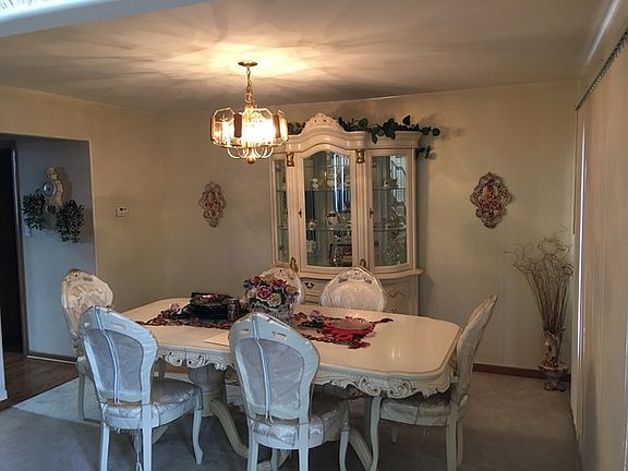 2nd image of 9025 Timberwood Ln