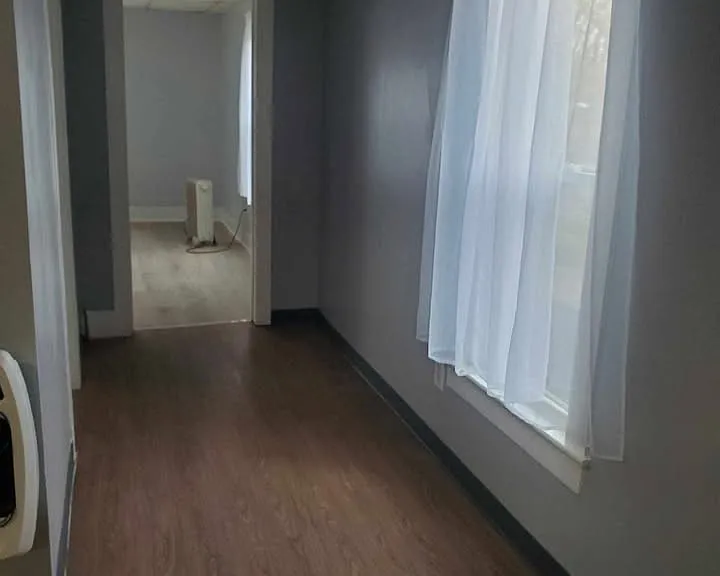 628 E 6th St #3 — Photo 7