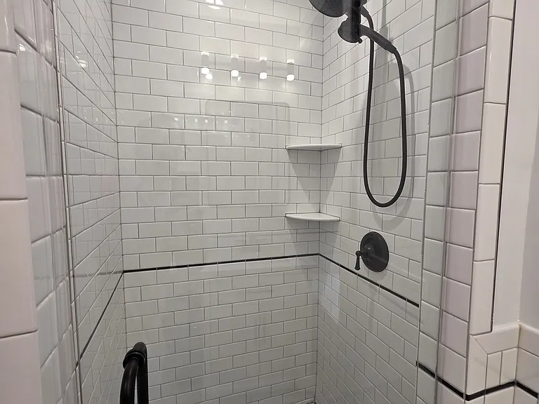 521 W 175th St #4 — Photo 8