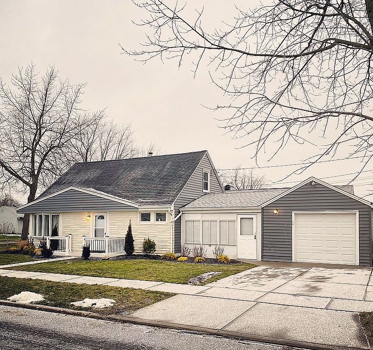 1st image of 609 Loretta St
