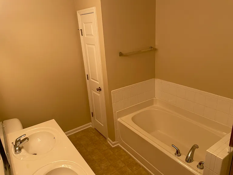 1211 Canyon Rock Ct #102 — Photo 6