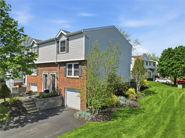 1613 Jefferson Ridge Dr, Clairton, PA 15025