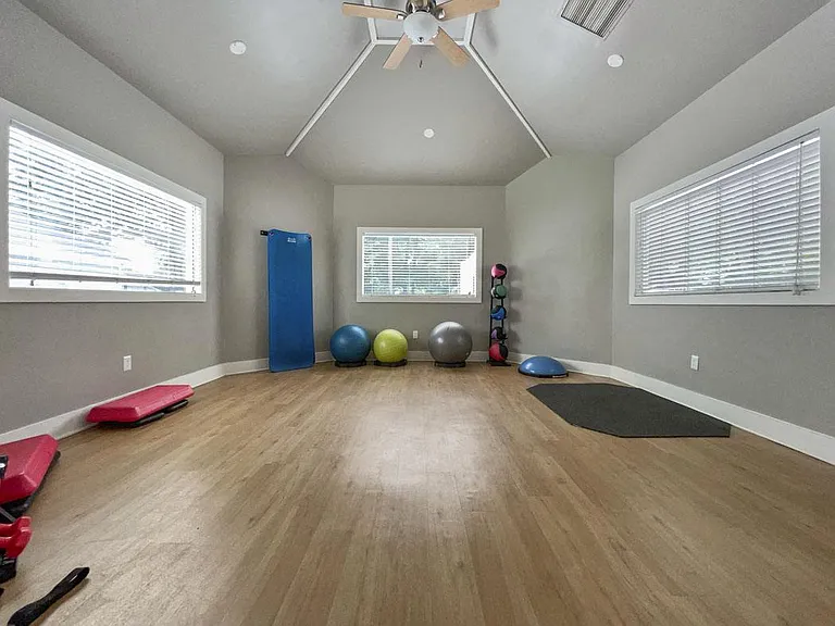 Lexington Farms Apartments — Photo 5