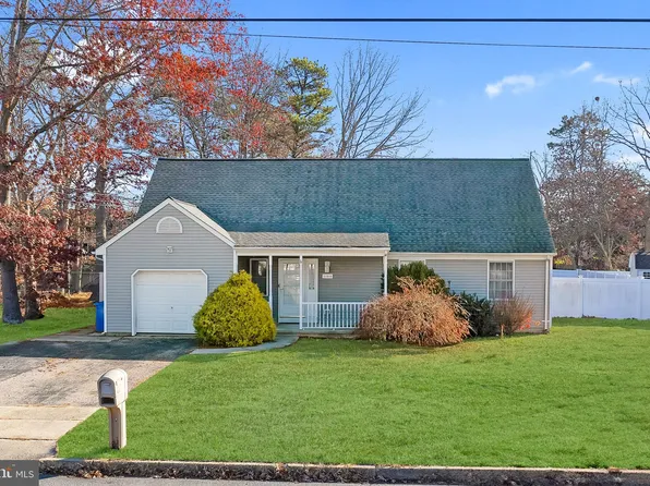 131 Tiller Ave, Manahawkin, NJ 08050
