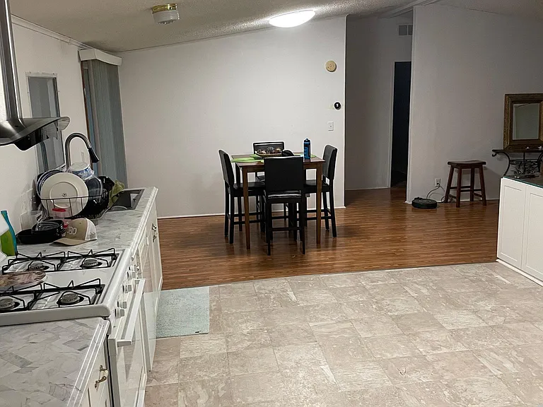 470 Richardson Rd — Photo 5