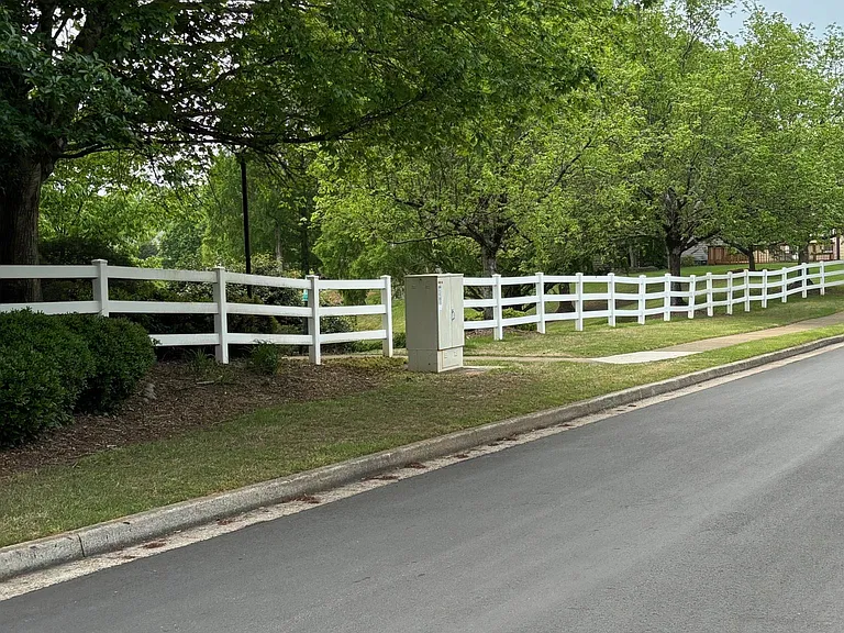 3513 Chastain Glen Ln NE — Photo 12