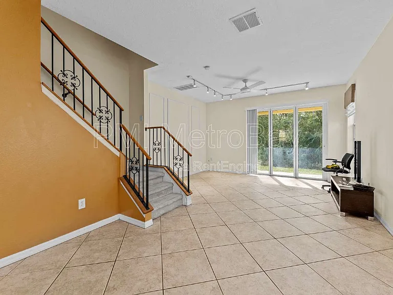 1938 Fiesta Ridge Ct — Photo 8