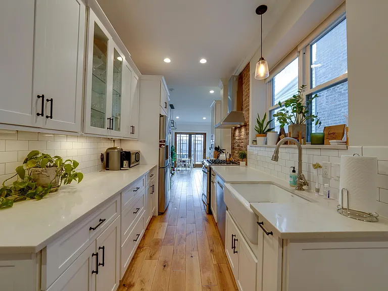 590 Gregory Ave — Photo 13
