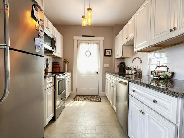 8 Fay St #2, Westborough, MA 01581