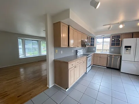 1050 Tacoma Ave NE — Photo 55