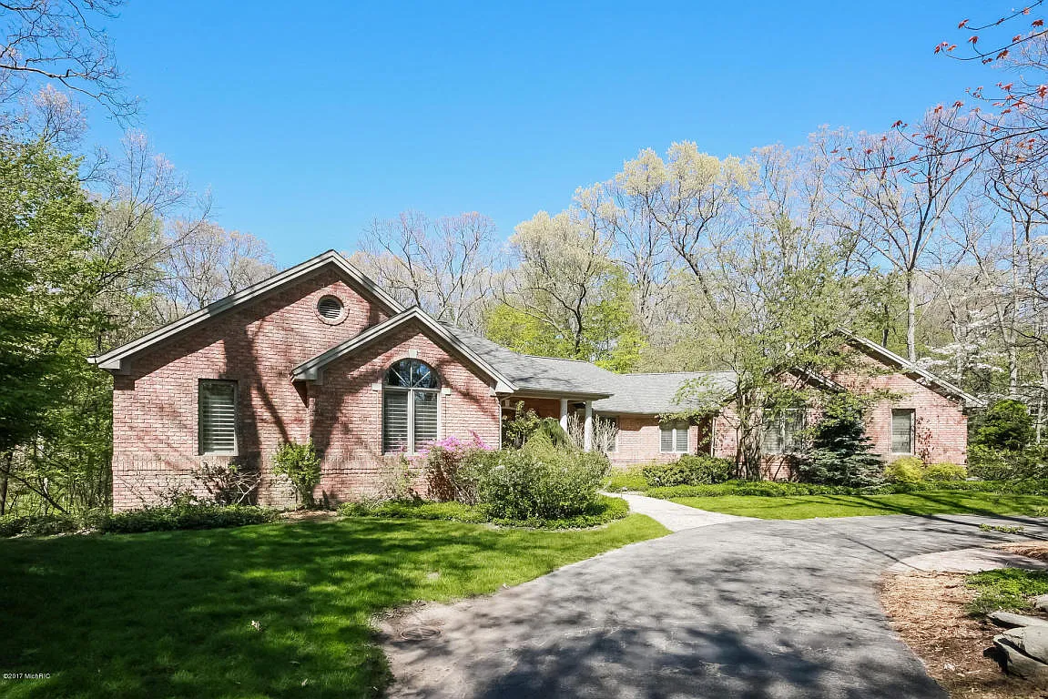 6525 Donnegal Ln SE photo 1