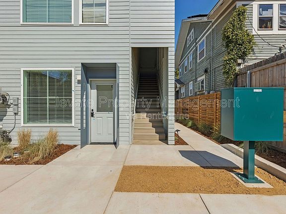 3rd image of 1624 NW 17th St #103