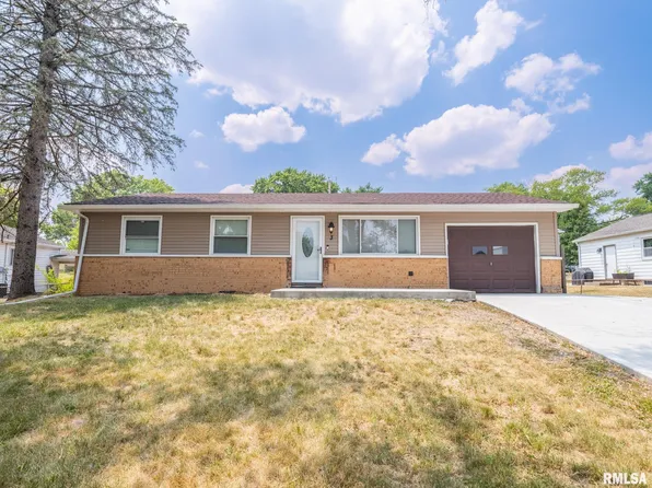 3 Gettysburg Dr, Bartonville, IL 61607