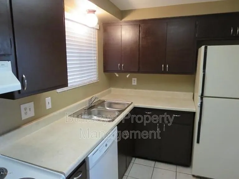 1901 S Farmer Ave #1901 — Photo 13