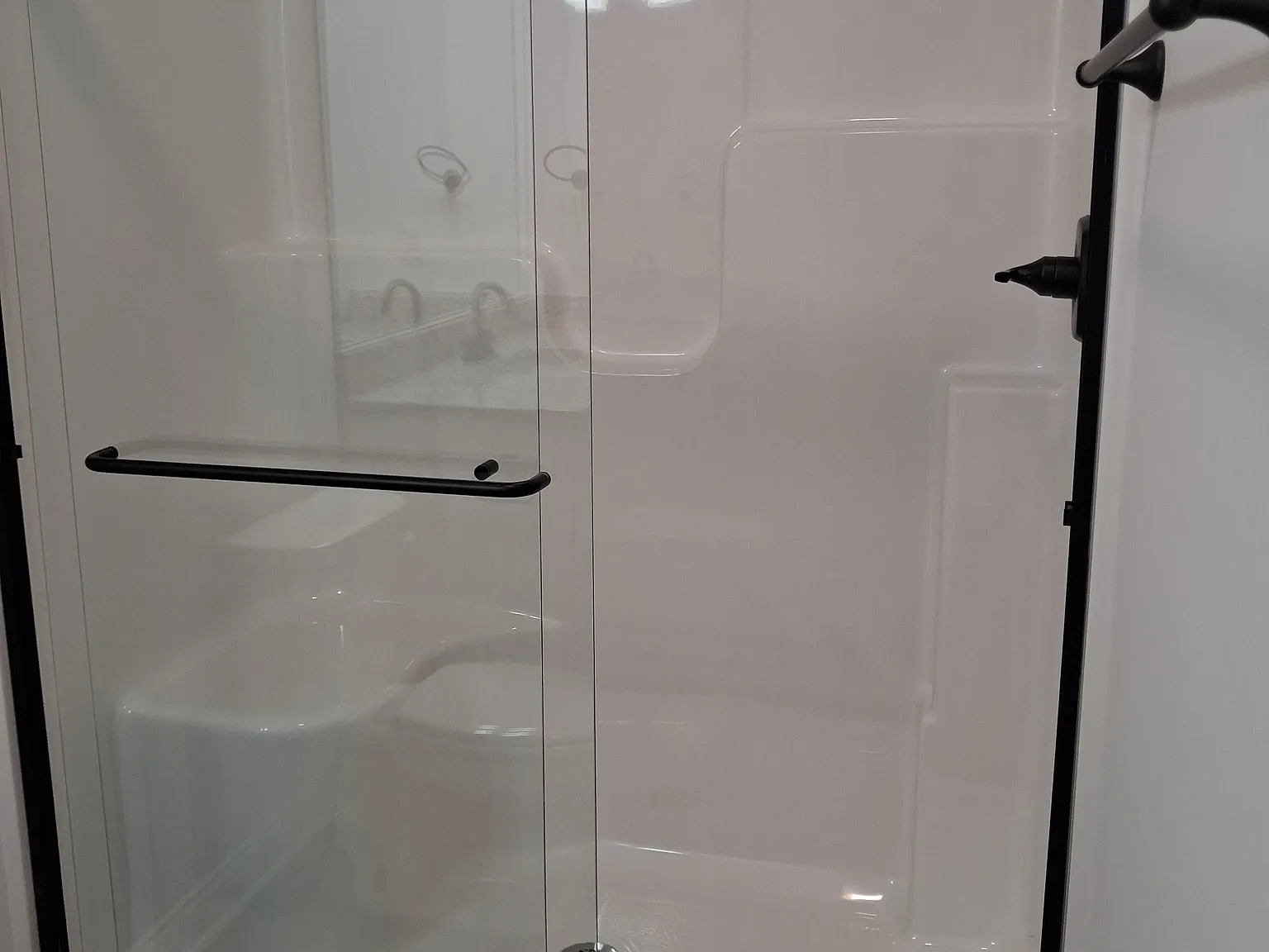 2 bed, $1,300 — Photo 3