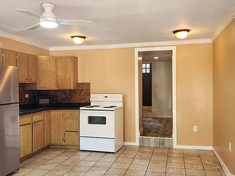 9 Eastern Ave #1 — Photo 6