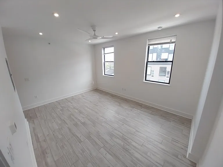 1170 N Hope St #1C — Photo 1