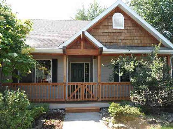 3rd image of 2718 Goldenrod Ln