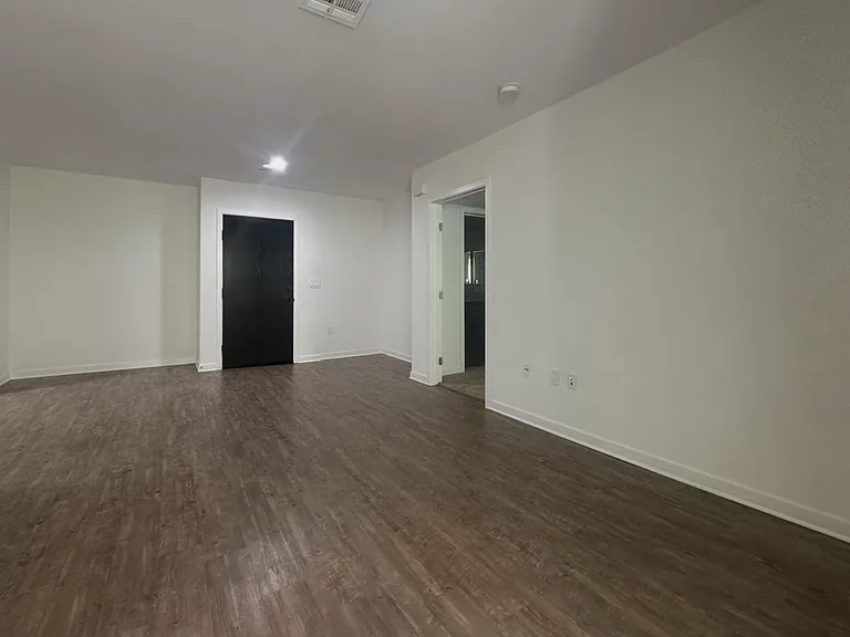 La Buena Ventura Apts...Brand New Building...Amazing Views! — Photo 14